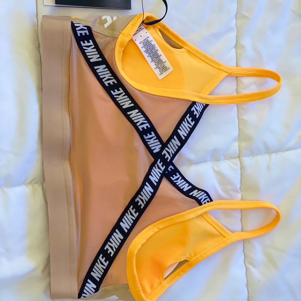 Nike indy sports bra